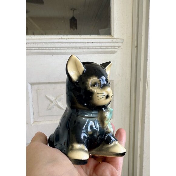 Vintage Shawnee Pottery Small Black Kitten With Bow Planter - Picture 5 of 7